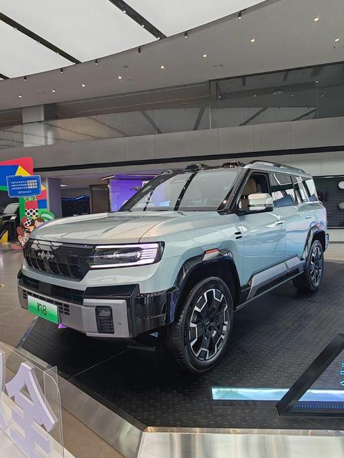 惠州124比亚迪方程豹硬派越野的爆款，英菲尼迪35周年与你共成长